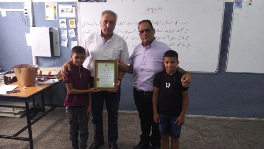 بحضور كوكبة من الأدباء- مدرسة ابن سينا في كفرمندا تتوّج مشروع مسيرة الكتاب